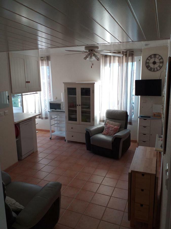 Albasud - Appartement Meuble Avec Terrasse - Salses Le Chateau 66 Bagian luar foto